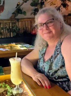 Edina, 52 �ves n�, Budapest