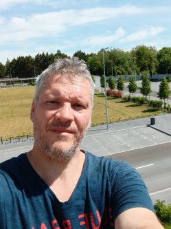 Zoli, 45 �ves f�rfi, T�pi�szentm�rton