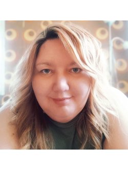 Hilfer, 43 �ves n�, Cegl�d