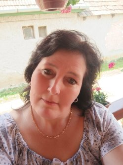 Lilla, 48 �ves n�, Tordas