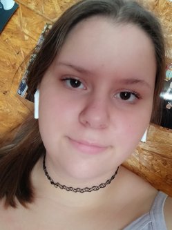 Kata, 19 �ves n�, P�pa