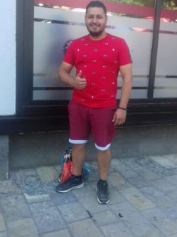 Albert, 44 �ves f�rfi, B�k�scsaba