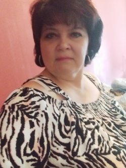 Erzs�, 53 �ves n�, Kecskem�t