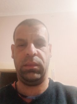 Krisztian, 46 �ves f�rfi, �zd