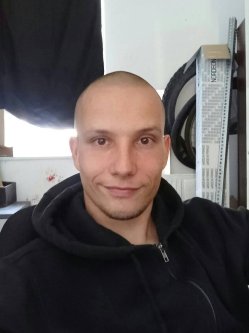 Krisz, 38 �ves f�rfi, Budapest