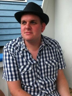 Alex, 32 �ves f�rfi, Eger