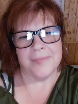 Andi, 55 �ves n�, Adony