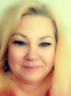 Vikt�ria, 50 �ves n�, Esztergom