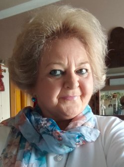 ILDIK�, 69 �ves n�, Debrecen