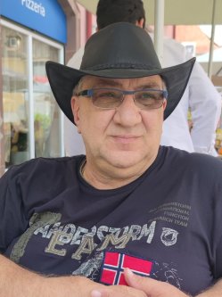 Brumi, 60 �ves f�rfi, Keszthely