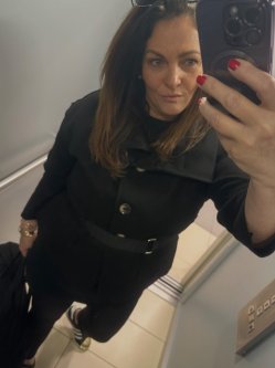Mariann, 54 �ves n�, T�r�kb�lint