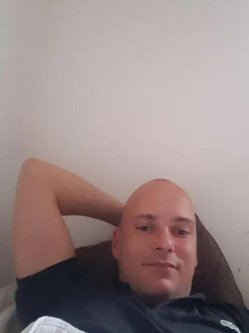 Bertalan, 41 �ves f�rfi, Gy�r