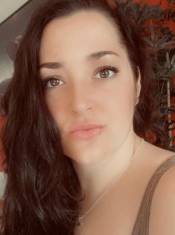 Vivien, 28 �ves n�, Salg�tarj�n