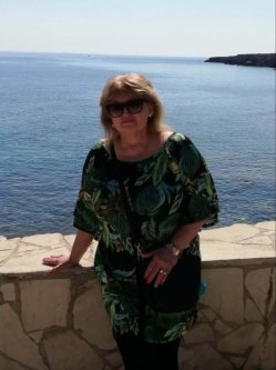 �va, 66 �ves n�, T�rnok