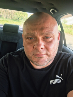 Ferenc, 45 �ves f�rfi, Budapest