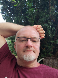 Zolika, 49 �ves f�rfi, Egerszal�k
