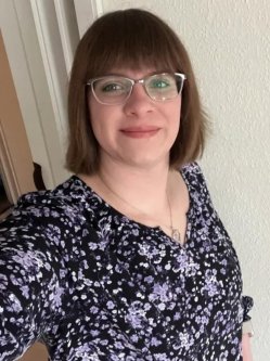 Enik�, 30 �ves n�, Eger