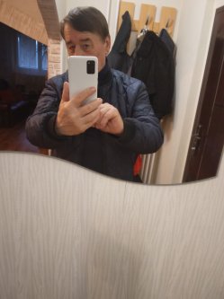 J�zsef, 69 �ves f�rfi, Szigetv�r