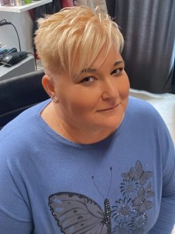 M�ria, 51 �ves n�, Em�d