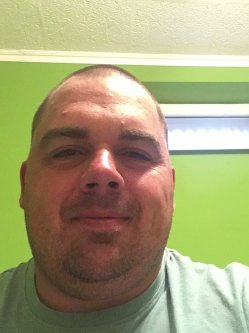 Zolt�n, 41 �ves f�rfi, K�ny