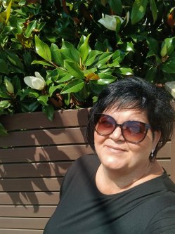 Szilvia, 46 �ves n�, �cs�d