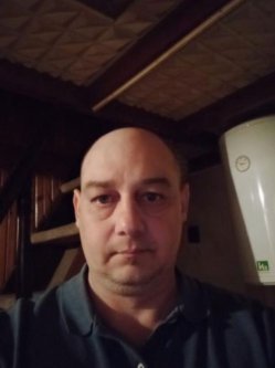 Zoli, 45 �ves f�rfi, Budapest