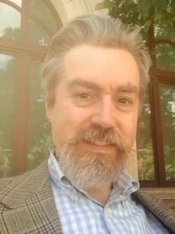 Bernard, 52 �ves f�rfi, Piliscsaba
