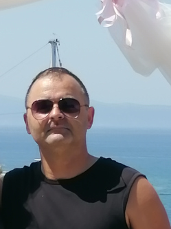 Nimi, 49 �ves f�rfi, T�szeg