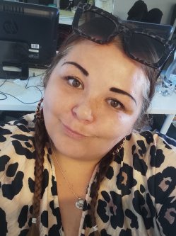 Zsuzsanna, 35 �ves n�, �zd