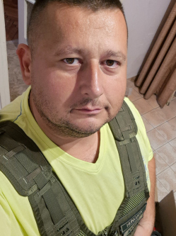 Karesz, 38 �ves f�rfi, Sarkadkereszt�r