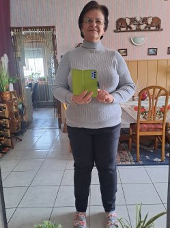 Agi, 56 �ves n�, Cs�ny