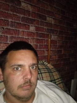 Lajos, 42 �ves f�rfi, Kondoros