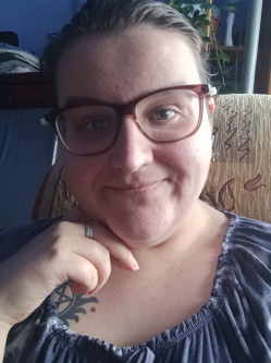 Dalma, 27 �ves n�, J�szd�zsa