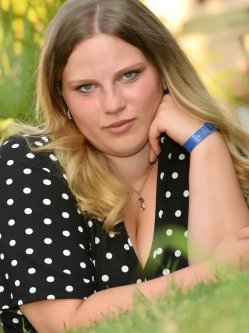 Vir�g, 36 �ves n�, Szeged