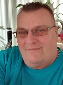 Viktor, 50 �ves f�rfi, Szeksz�rd