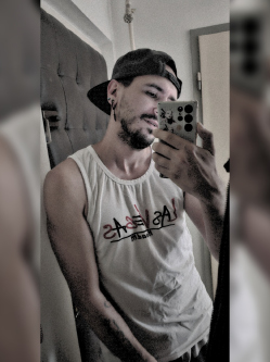 Balint, 33 �ves f�rfi, Gy�r