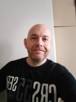 frenkyyy, 44 �ves f�rfi, Szolnok