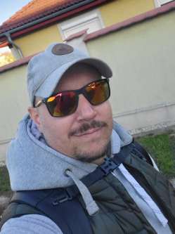 G�bor, 39 �ves f�rfi, Ajka