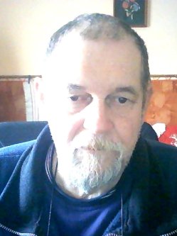 Gyula, 69 �ves f�rfi, Mez�kov�csh�za