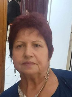 Marcsi, 68 �ves n�, T�r�kszentmikl�s