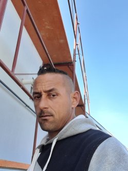 Lajos, 35 �ves f�rfi, Csabacs�d