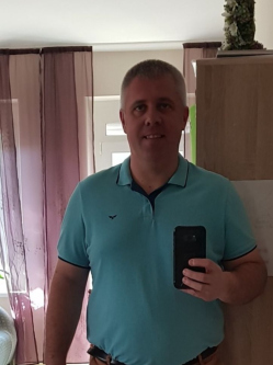 Kriszti�n, 45 �ves f�rfi, M�rahalom