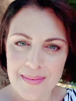 Emese, 55 �ves n�, Ny�regyh�za