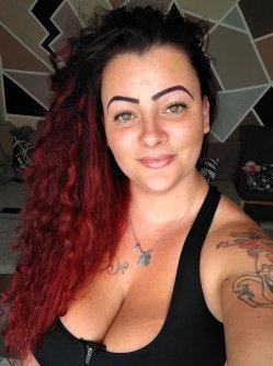 Sziszi, 32 �ves n�, Sziksz�
