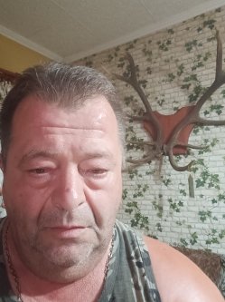 Istv�n, 55 �ves f�rfi, Fels�rajk