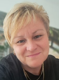 T�nde, 49 �ves n�, Fels�-Ausztria