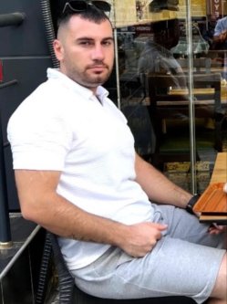 K�lm�n, 36 �ves f�rfi, Miskolc