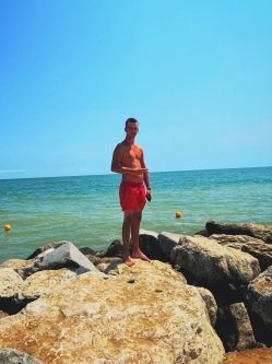 Luis, 29 �ves f�rfi, Szigetszentmikl�s