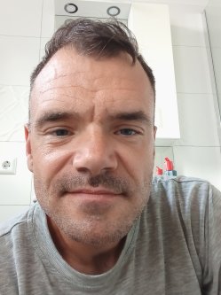 Ervin, 40 �ves f�rfi, Sopron