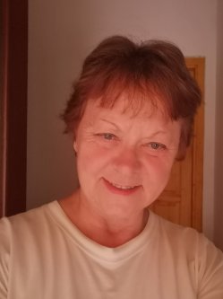 Erzs�bet, 68 �ves n�, Kerkafalva